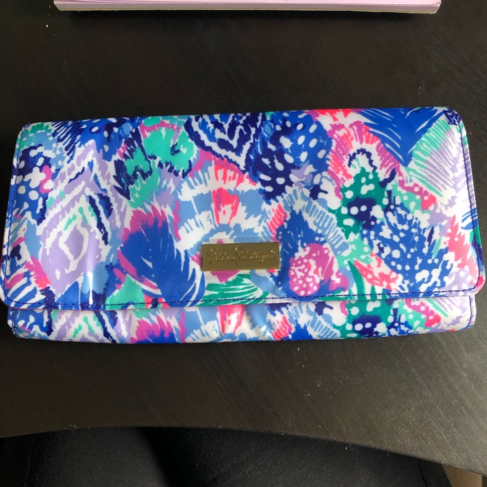 New Lilly Pulitzer  Travel Wallet
